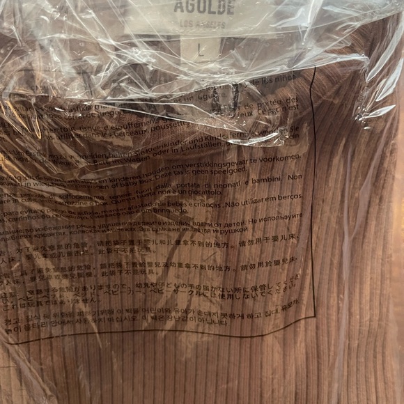 Agolde Alma Shrunken Long Sleeve in Beeswax - Picture 3 of 5